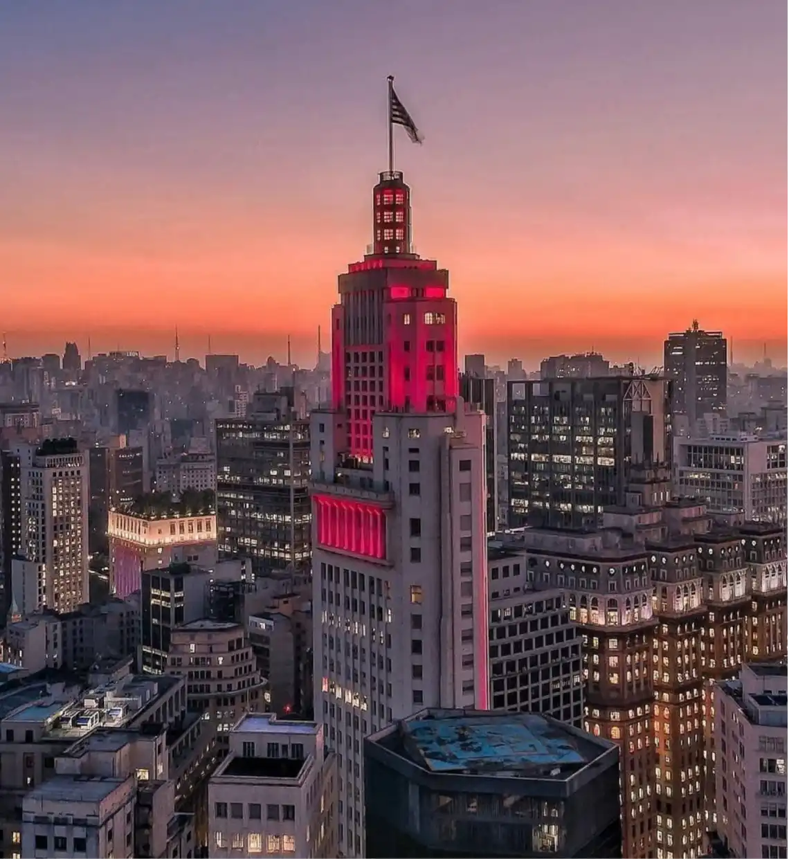 A Toro é a plataforma de investimentos do Santander Brasil